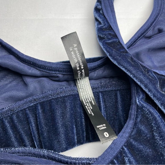 Torrid Lightly Lined Velour Scoop Bralette Size 0 - Picture 7 of 13